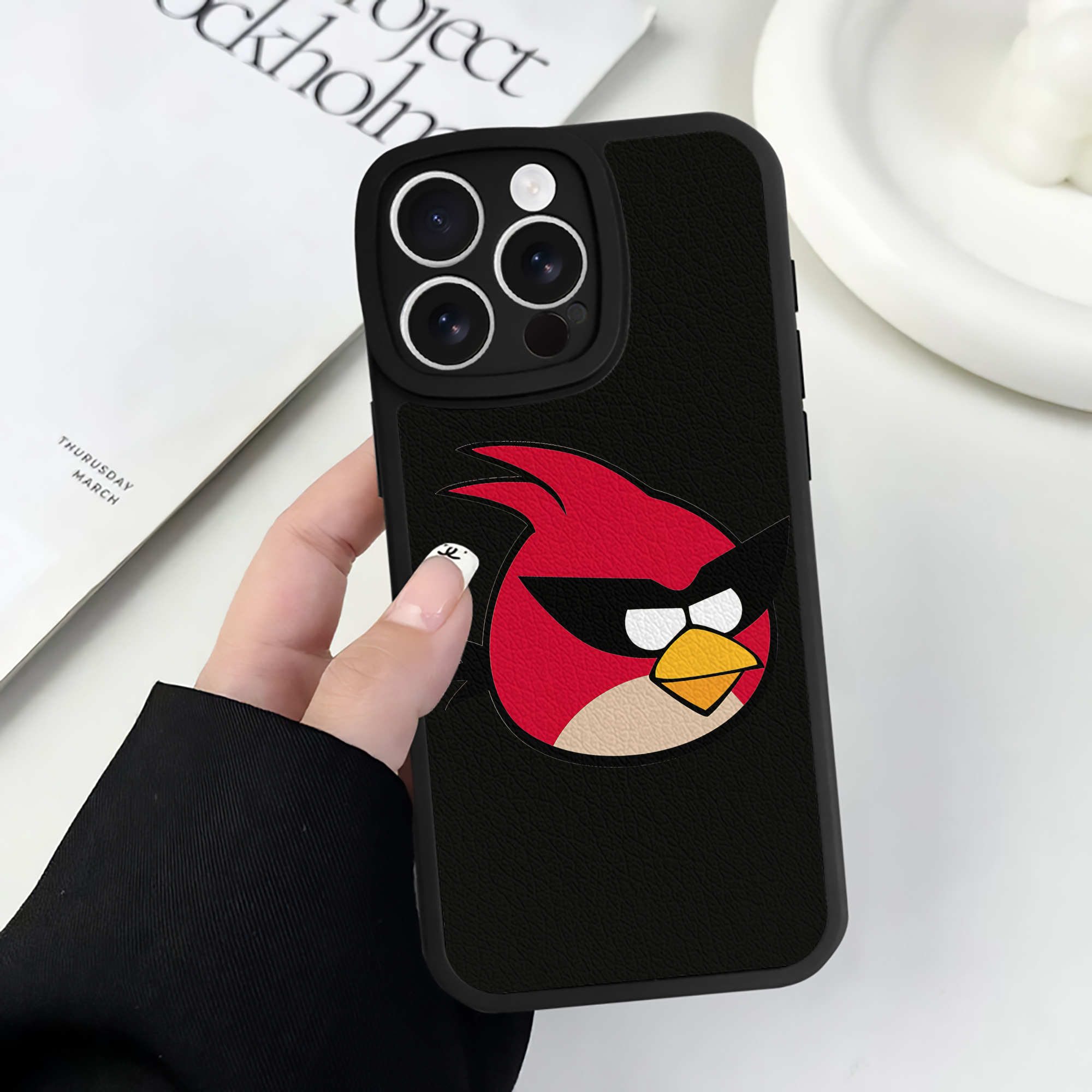 （画像用） Angry Birds アングリーバード 【iPhone 16シリーズ対応】シリコンスマホケース（レザー調） 材質：シリコン